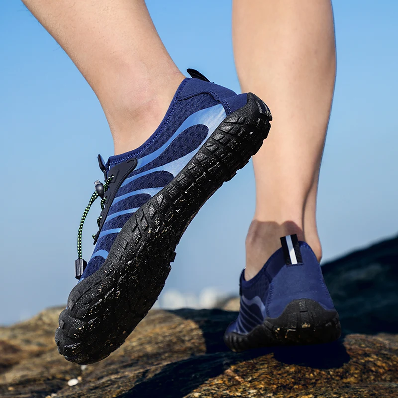 Zapatos de senderismo al aire libre Tt Feiwei, diseño de hebilla de zapato, zapatos deportivos cómodos y rápidos para hombres/mujeres descalzos