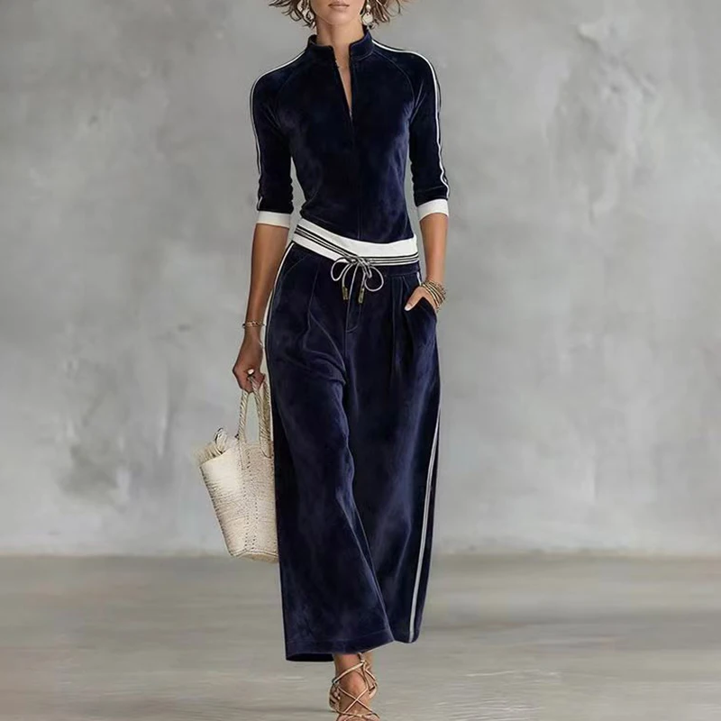 

Осенне-зимний комплект из однотонного вельвета: женский кардиган с воротником-стойкой на молнии и брюки с широкими штанинами, ретро-костюм в стиле спортивной одежды с контрастными элементами