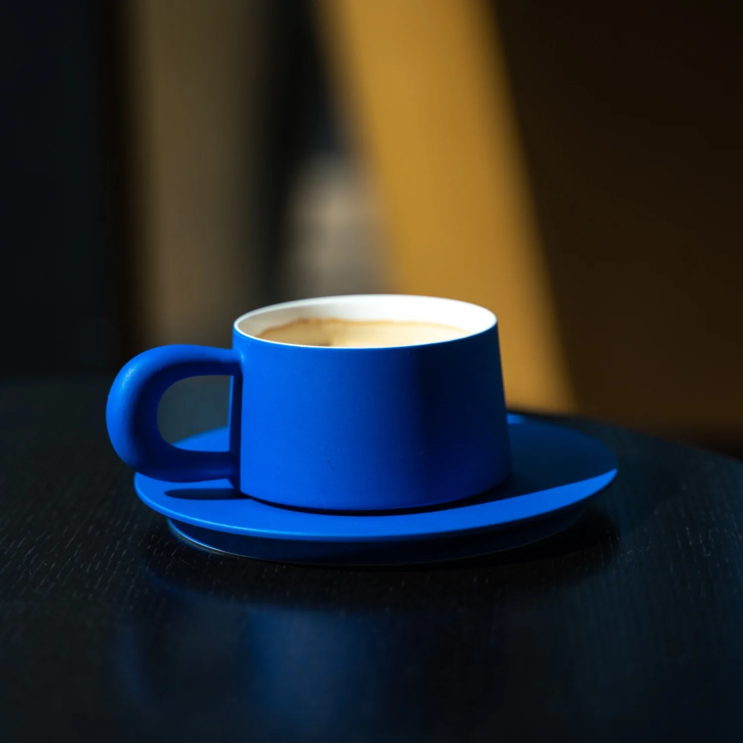 

Artistic Matt Glaze Unique Klein Blue Sliver Nordic Style Travel Household Porcelain Ceramic Coffee Mug Cups With Plate