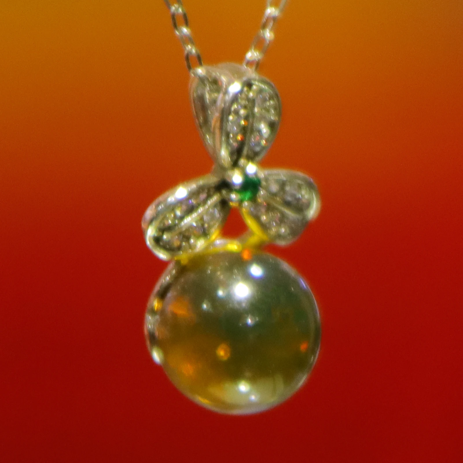 

9mm Natural Blue Amber Handmade Leaf-shaped Pendant (including Pendant) - Exquisite And Romantic Love Gift For Her
