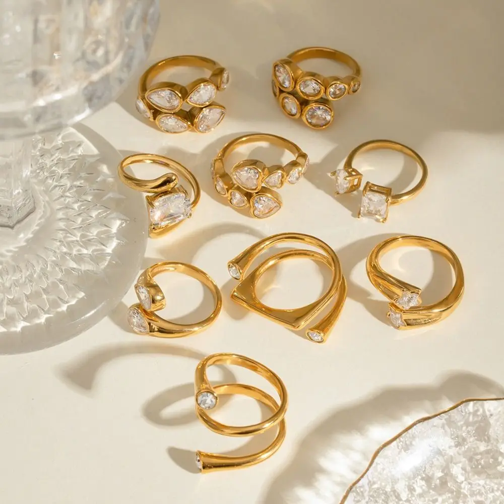 Anillo abierto de acero inoxidable con diseño de línea, anillo asimétrico a prueba de óxido chapado en oro de 18 quilates, anillo de circonia cúbica ajustable brillante para vacaciones