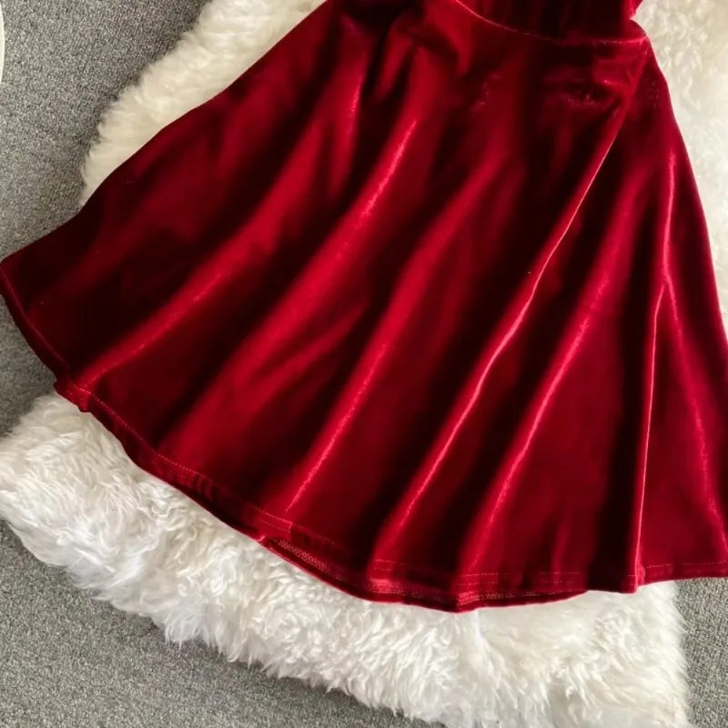 Sexy Sleeveless V Neck Slip Sexy Off Shoulder Beading Straps Elegant Luxury Evening Party Fashion Mini  Velvet  Dresses Women