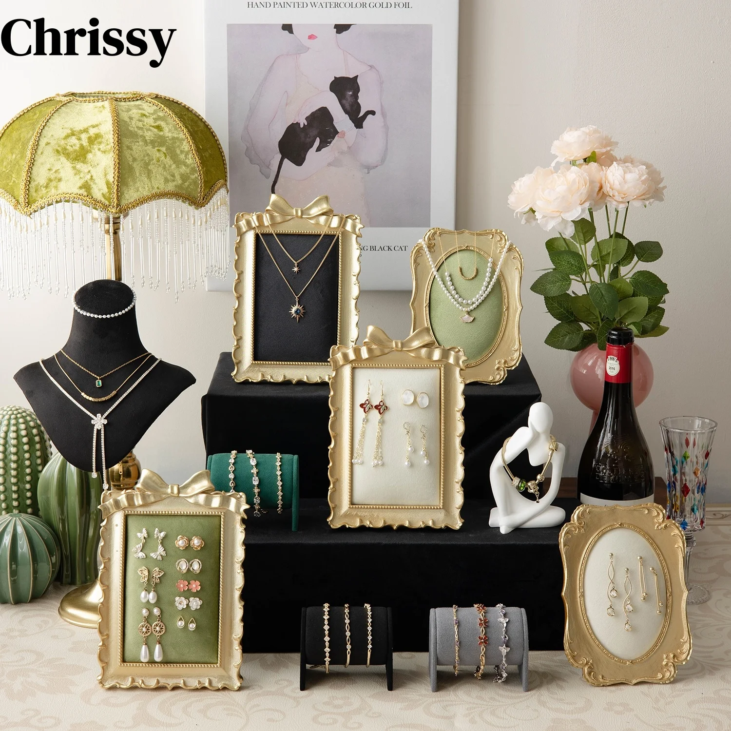 

Vintage Gold Border Crown Frame Shaped Earring Display Stand Creative Jewelry Organizer Props Ear Stud Storage Holder