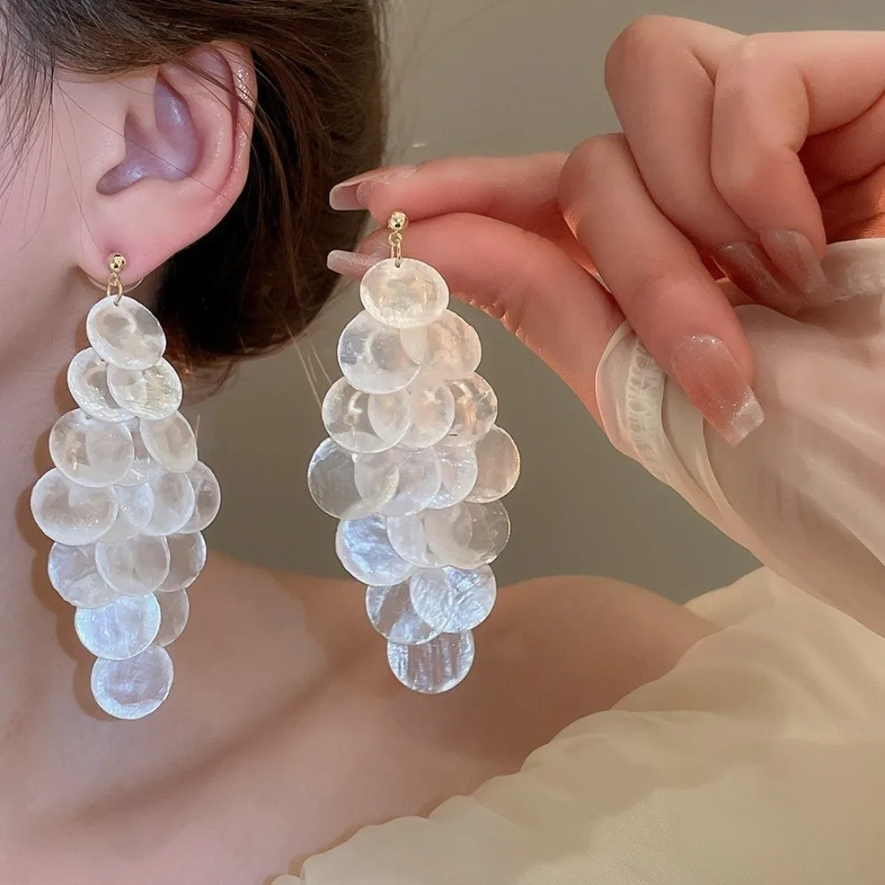 

Bohemian Style Shell Earring Light Luxury Elegant Exaggerated Earring Light Color Multi-layer Shell Pendant Stud Girl Commuting