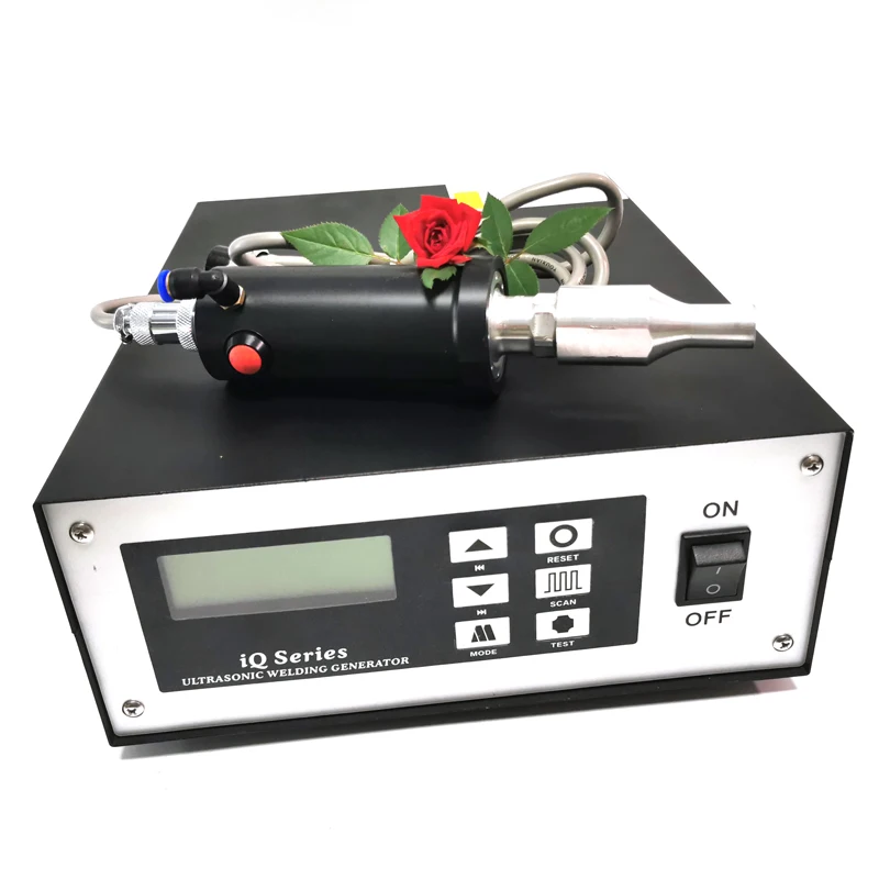 40KHZ 500W Portable Penetration Ultrasonic Spot Welding Machine For Laminating Textiles