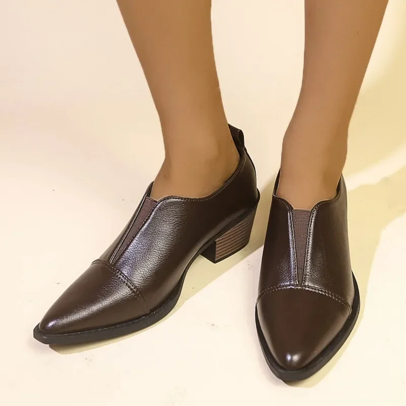 Senhoras sapatos 2024 de alta qualidade deslizamento-em saltos altos femininos moda plus size escritório e carreira sexy apontou toe saltos sólidos feminino