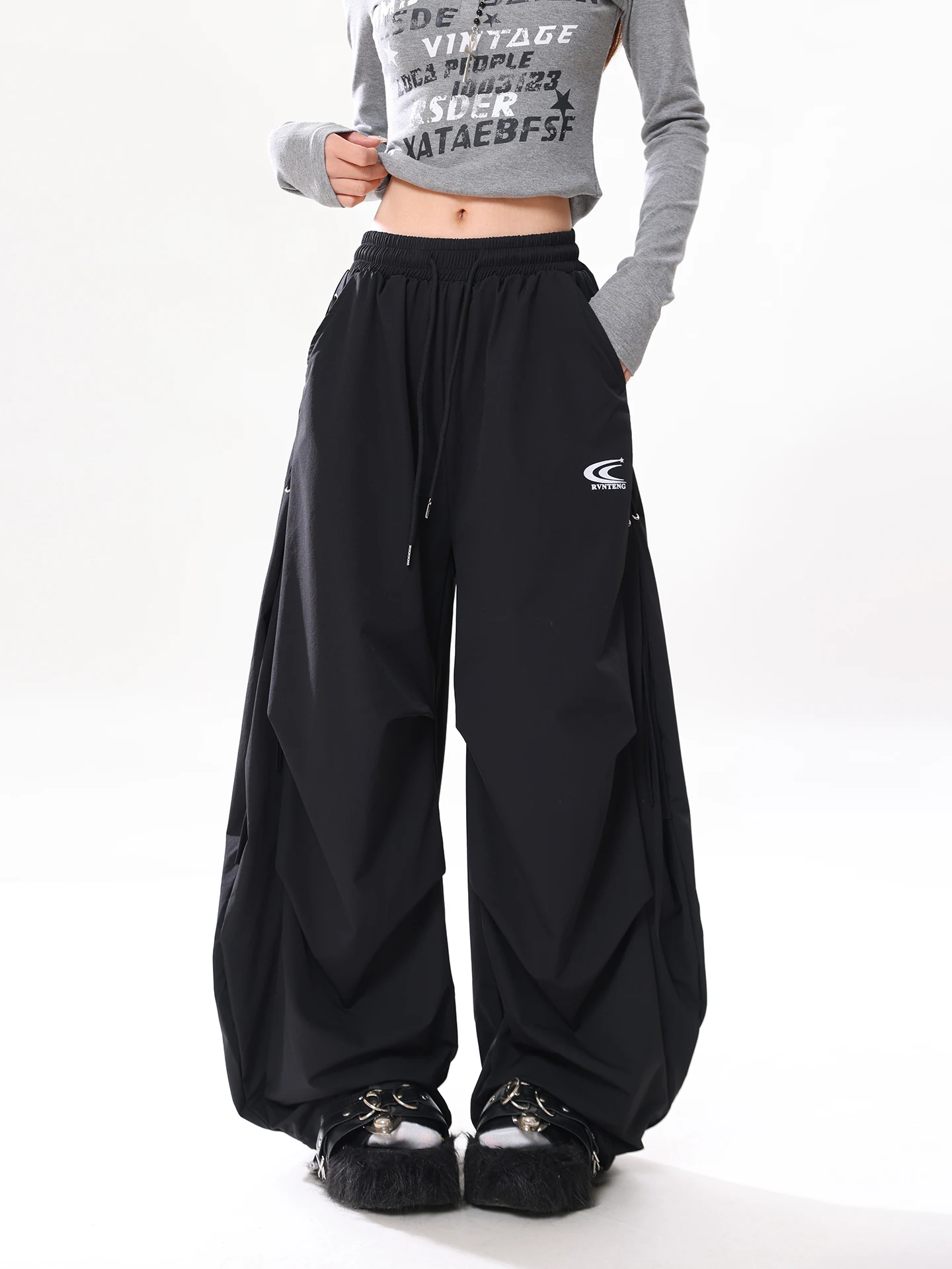 

AONW American Retro Pleated Casual Dance Pants Loose Slimming Street Sports Street Dance Wide Leg Pants for Men And Women