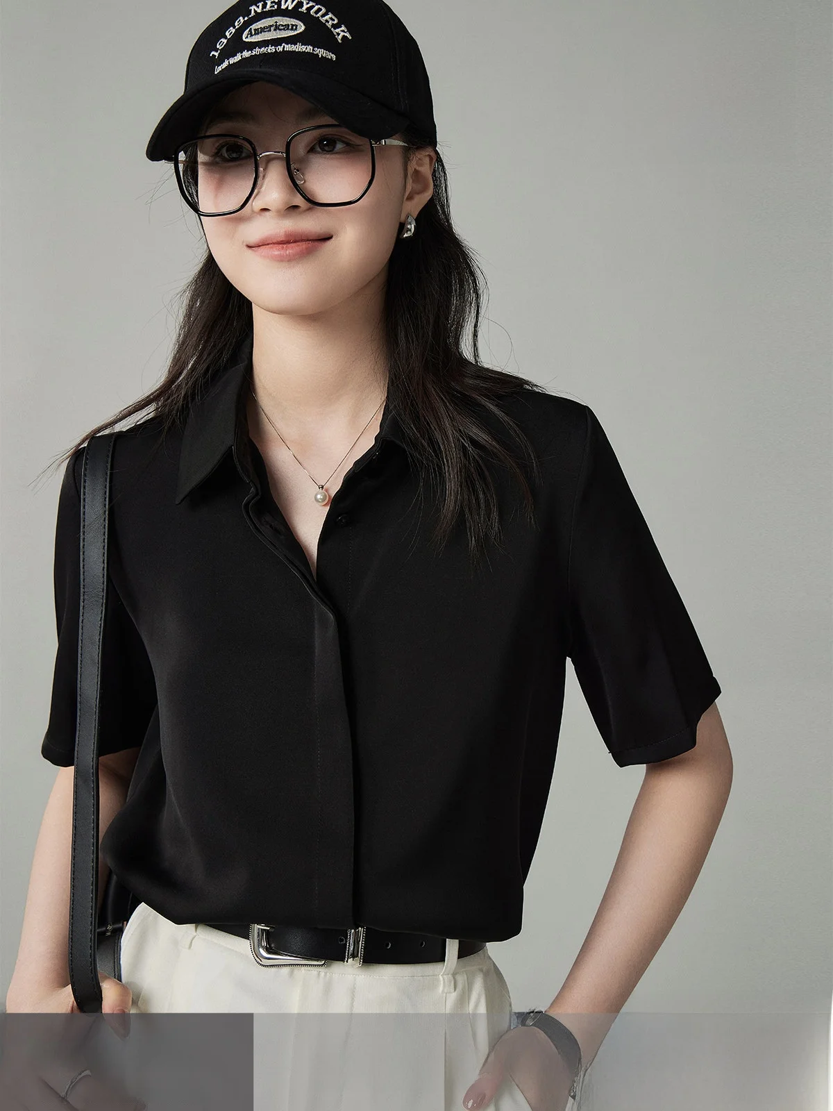 

Yakejia Black Short Sleeve Shirt Women's Commute Style Professional No Ironing Elegant Hidden Button Shirt Summer New Arrival