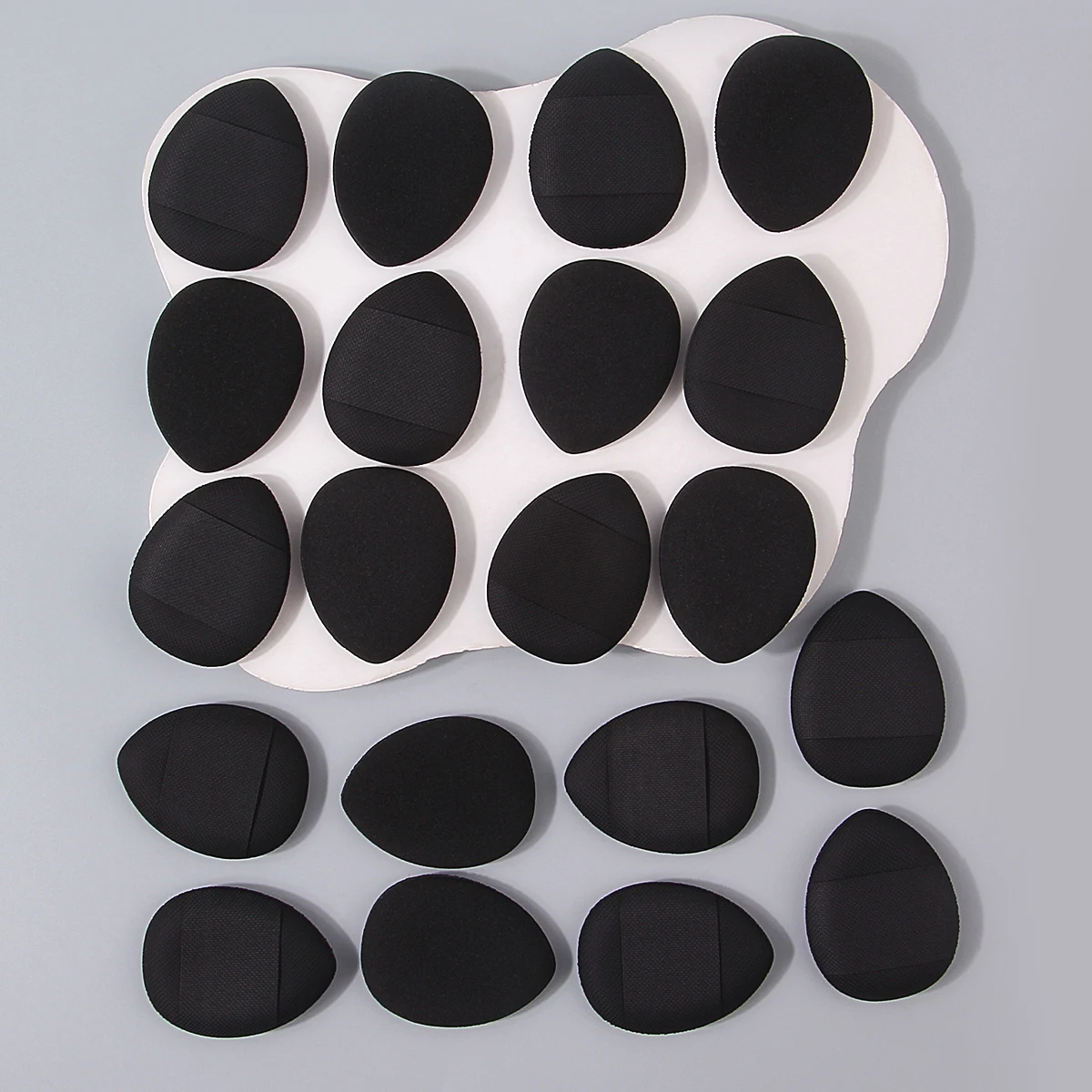 20 stks hot selling duim poederdons zachte spons bladerdeeg concealer luchtkussen mini kleine poederdons