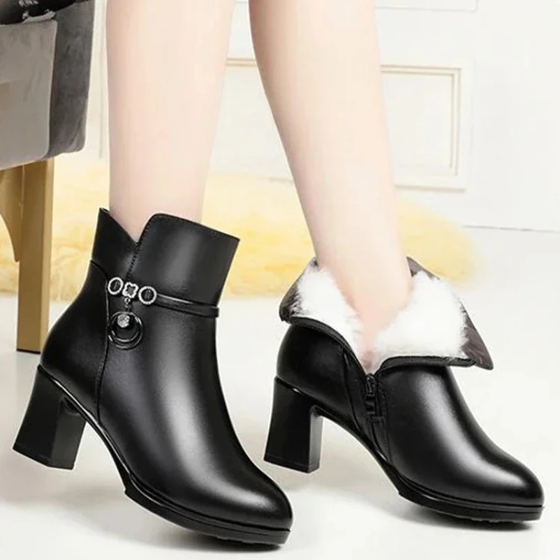 

2025 Women's Ankle Boots Winter High-heel Ladies Fashion Boots Large Size Wool Warm Women Winter Boots Leather