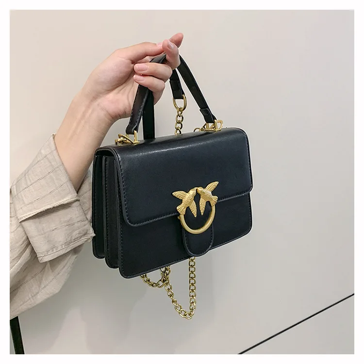 

Retro Messenger Bag Women's 2025 Autumn New Fashion Underarm Bag Foreign Texture Small Square Bag Casual Small Square Bag
