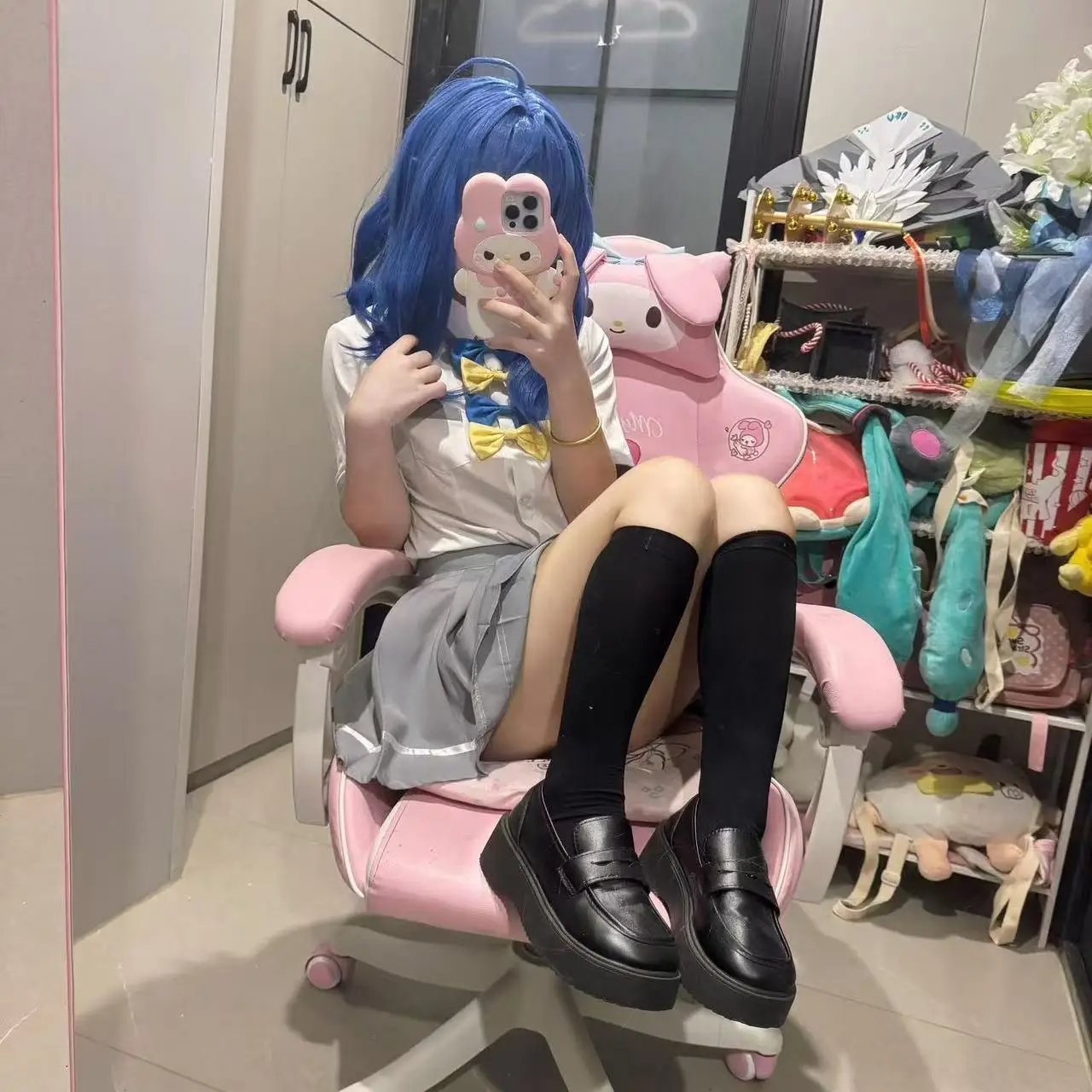 

Too Many Loser Heroines Cosplay Costume Yanaomi An'nai School Student Uniform Set Suitable for Halloween and Christmas