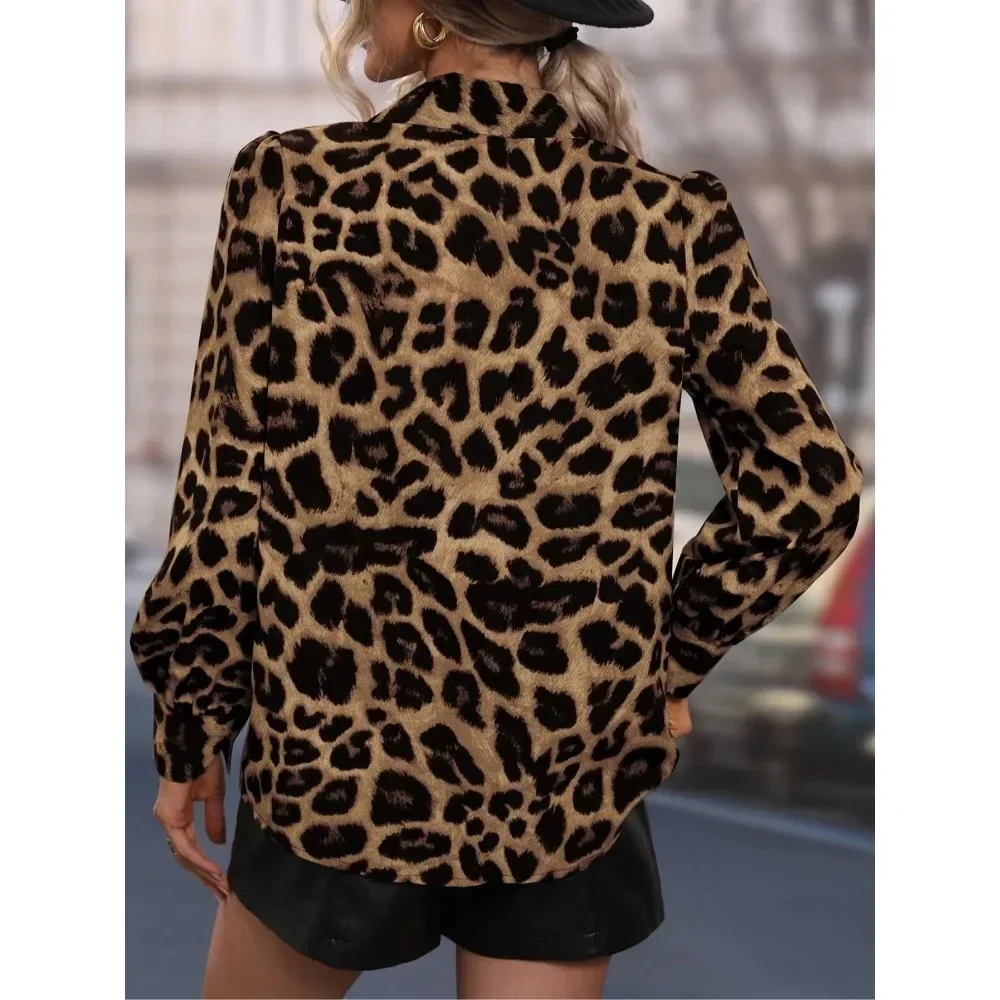 Elegancka damska koszula na guziki, modna bluzka w panterkę, idealna na jesień, dopasowana koszula.