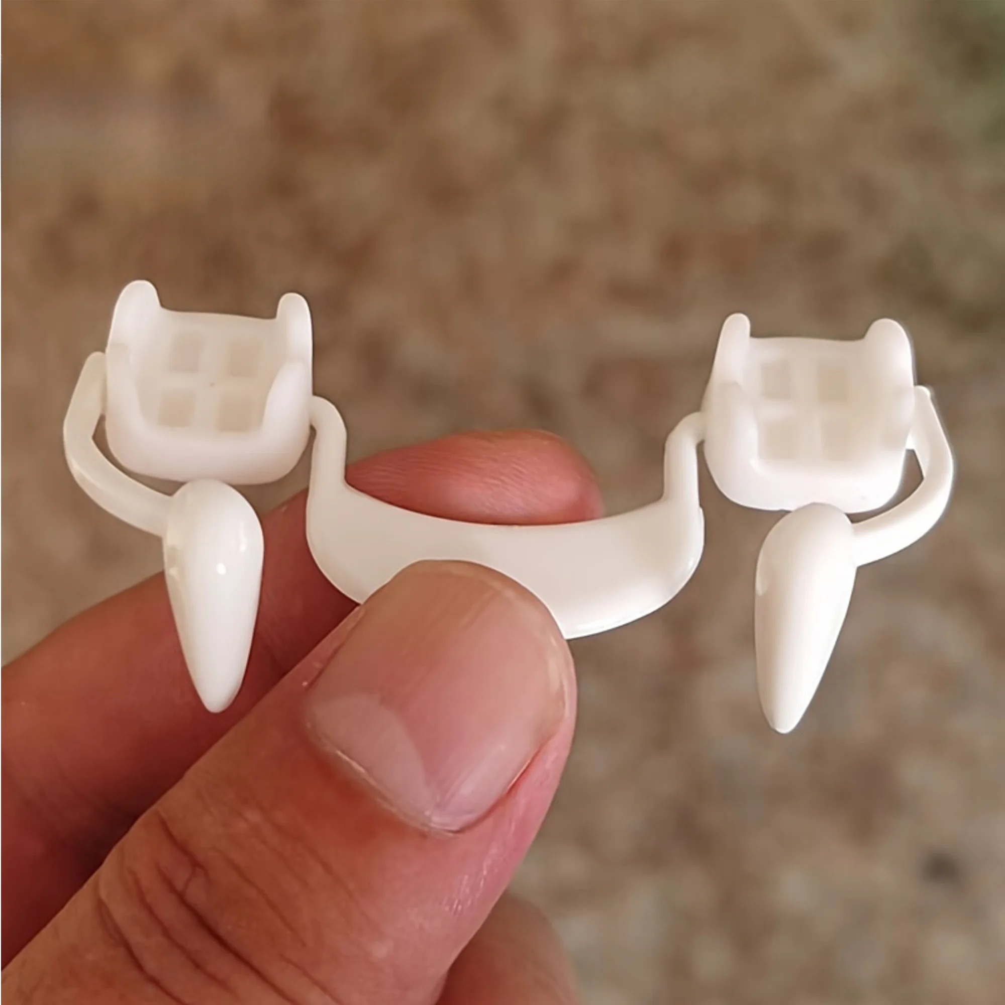 5 Pares de Colmillos de Vampiro Retráctiles, Colmillos de Plástico Ajustables para Disfraces de Halloween