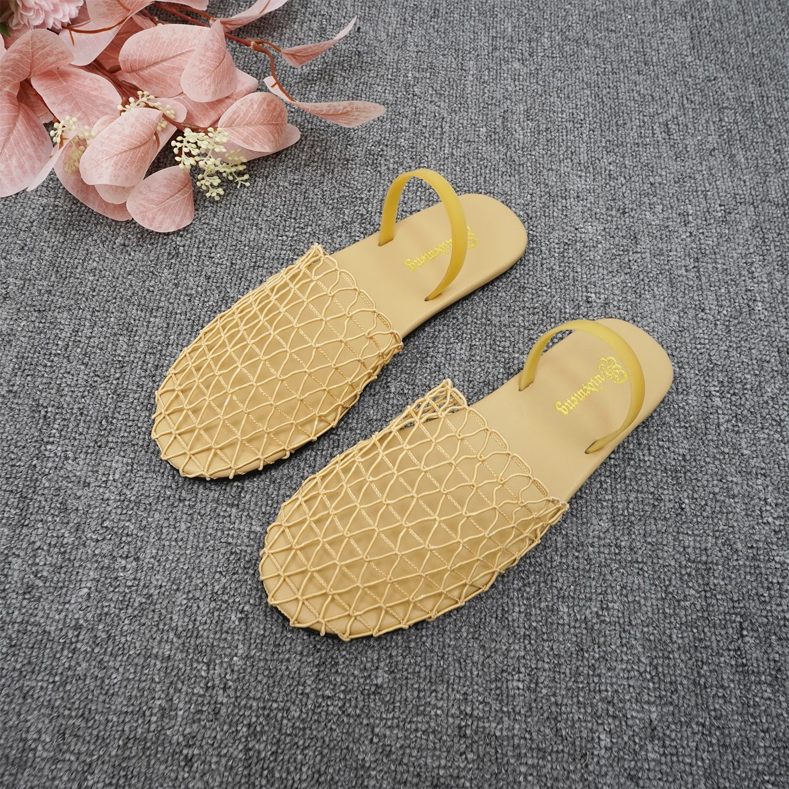 GJ niche brand woven hollow mesh comfortable flat sandals 2024summer new fashionable and breathable Roman handmade slippers34-44