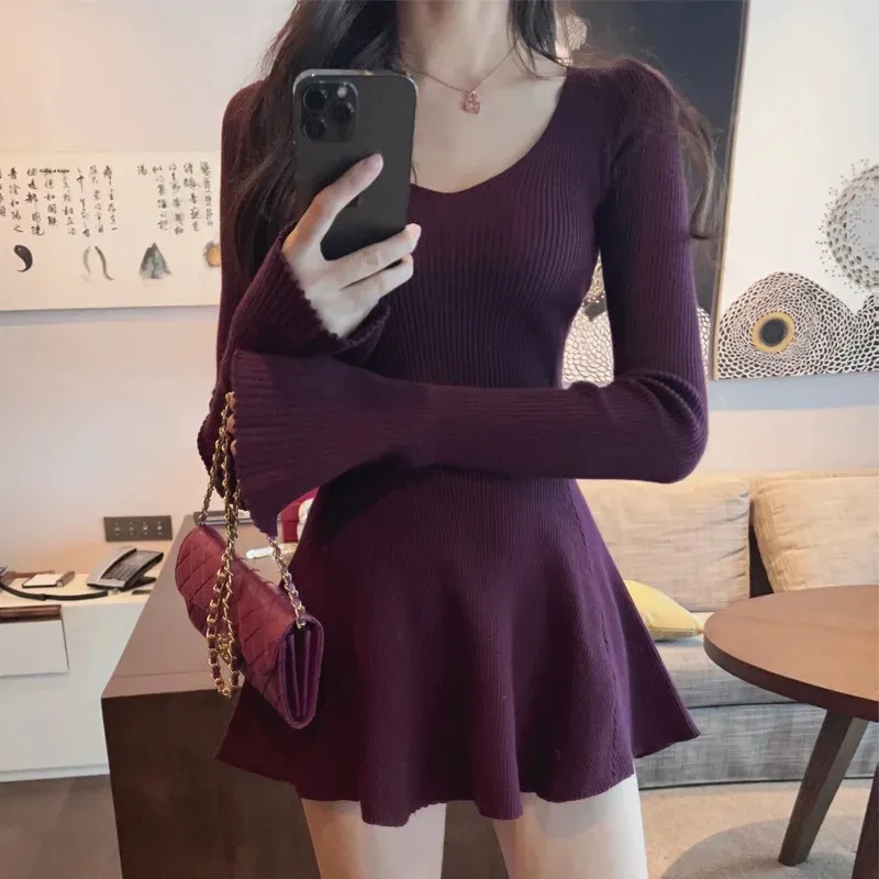 Zhiyi Early Autumn Long Sleeve Waist-Fitted V-Neck Knit Dress Women's Slimming Elegant Inner Mini Dress For Slimming And Smoothi