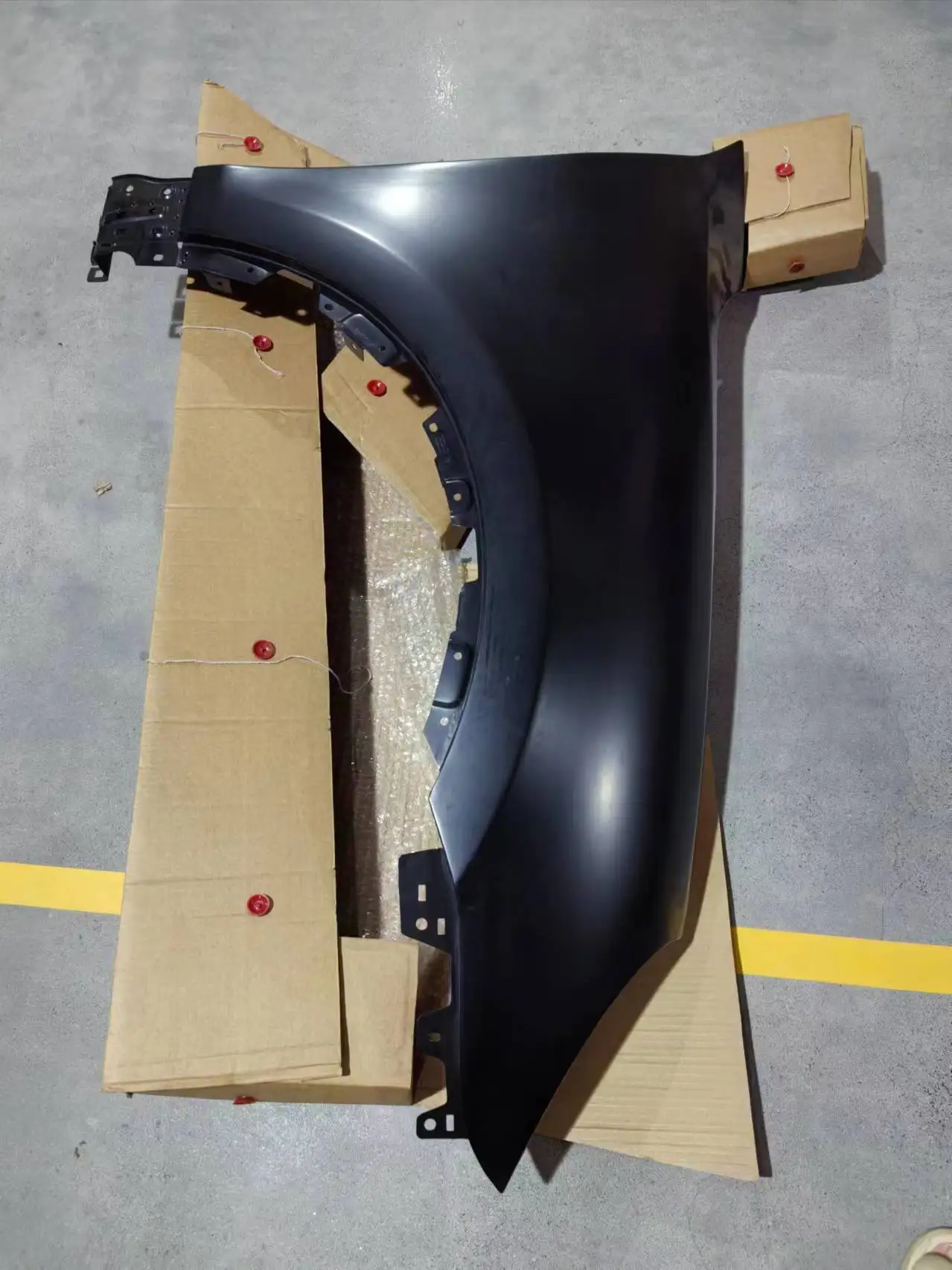 95850303210 95850303110   PP-Material von Autoteilen mit Auto-Frontkotflügel für Porsche Cayenne 15-17