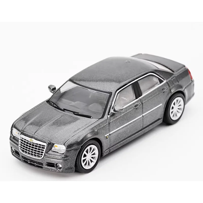 DCT 1/64 Scale American V8 Chrysler 300C Alloy Car Model Static Car Model Collection Ornament