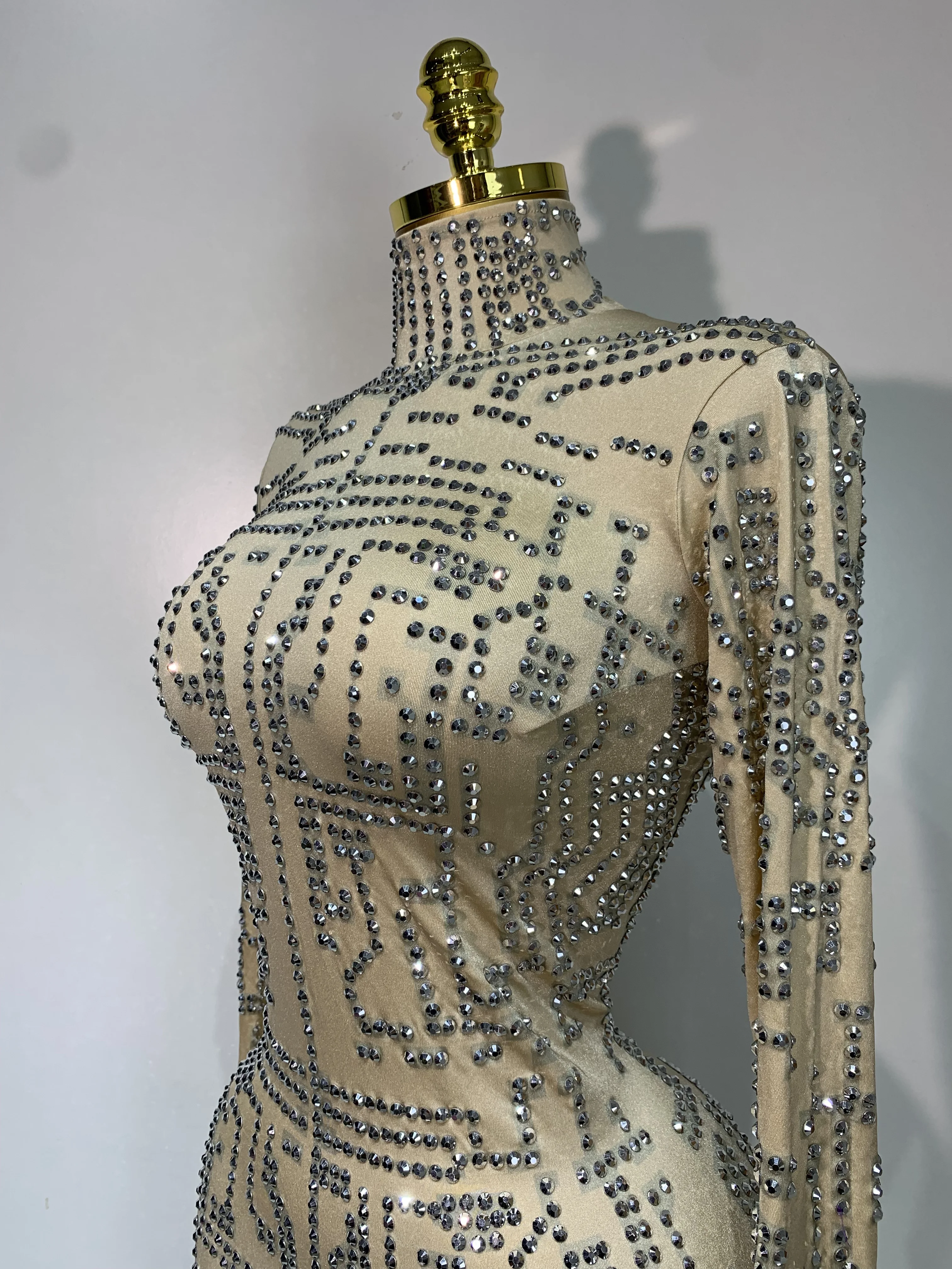 بدلة قفز مرصعة بأحجار الراين اللامعة للنساء بدلة رقص مثيرة قابلة للتمدد لحفلات أعياد الميلاد والنوادي الليلية ملابس المسرح أزياء سحب الملكة