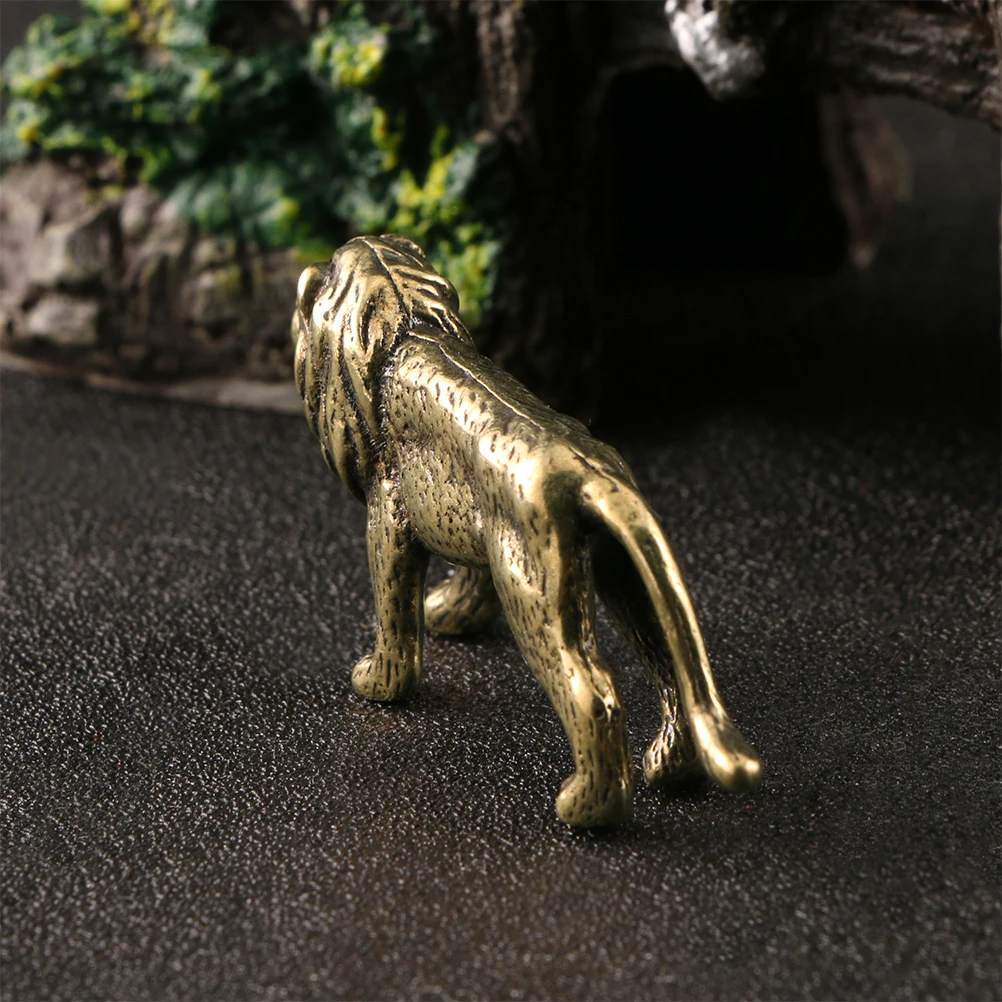 

Brass Lion Statues Creative Desktop Decor Indoor Tabletop nament Unique Animal Craft Figurine Home Decoration Mini Model