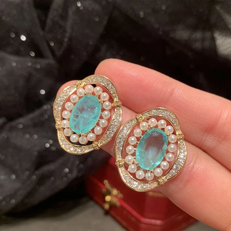 

New Trend Brilliant Square Emerald Green Zircon Stud Earrings Retro Simple Wedding Gold Color Earring For Women