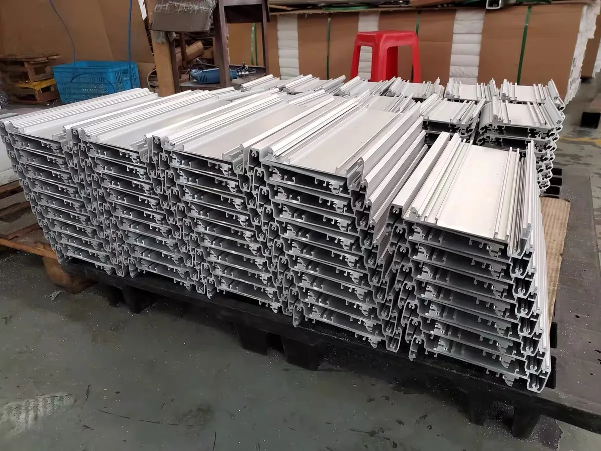 CHINA High Speed Semi Automatic Aluminium Cutting Aluminum Saw Cutting Machine