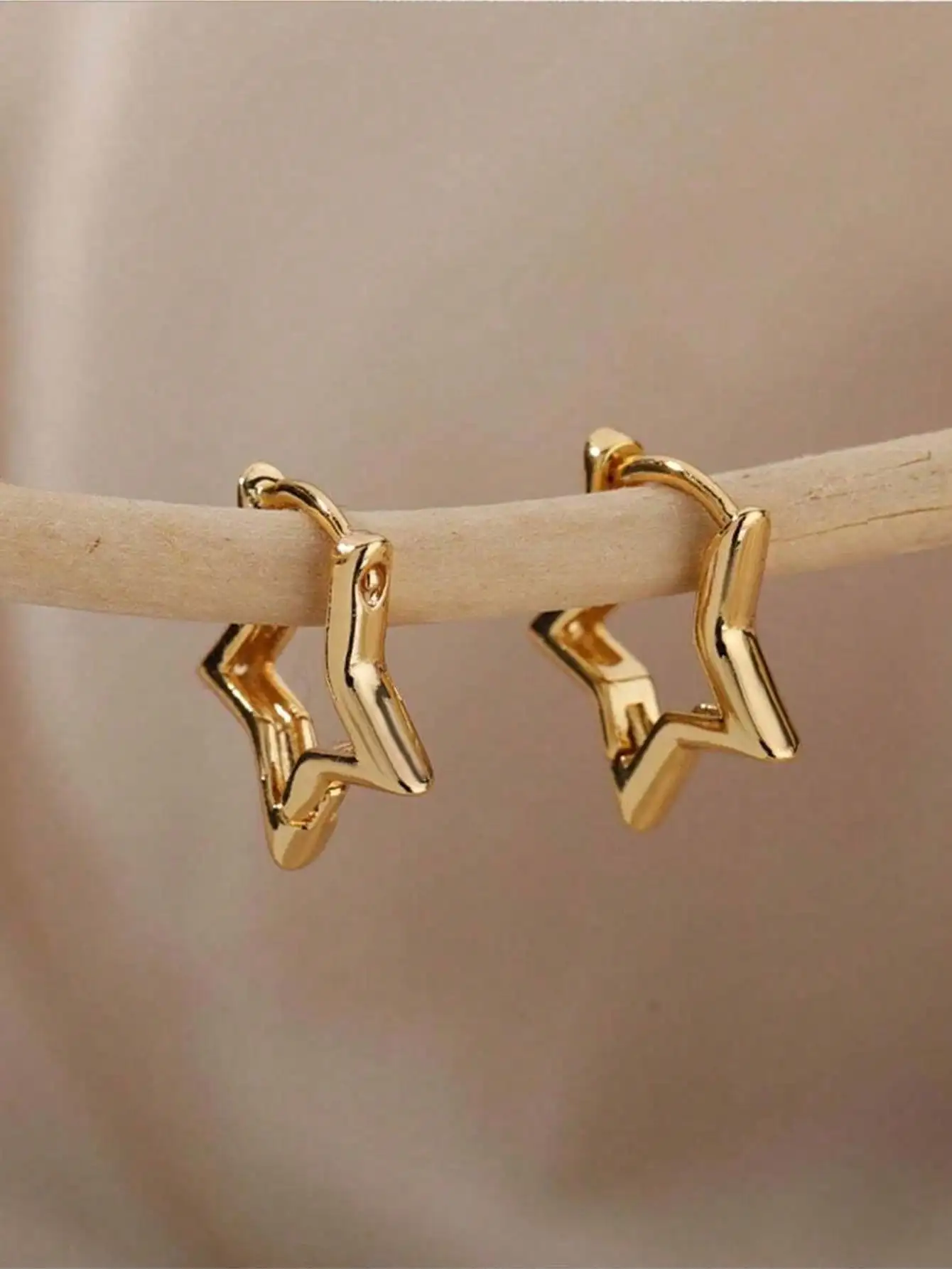 

Золотистые геометрические серьги-кольца в форме звезды, минималистичные украшения из нержавеющей стали для повседневной носки