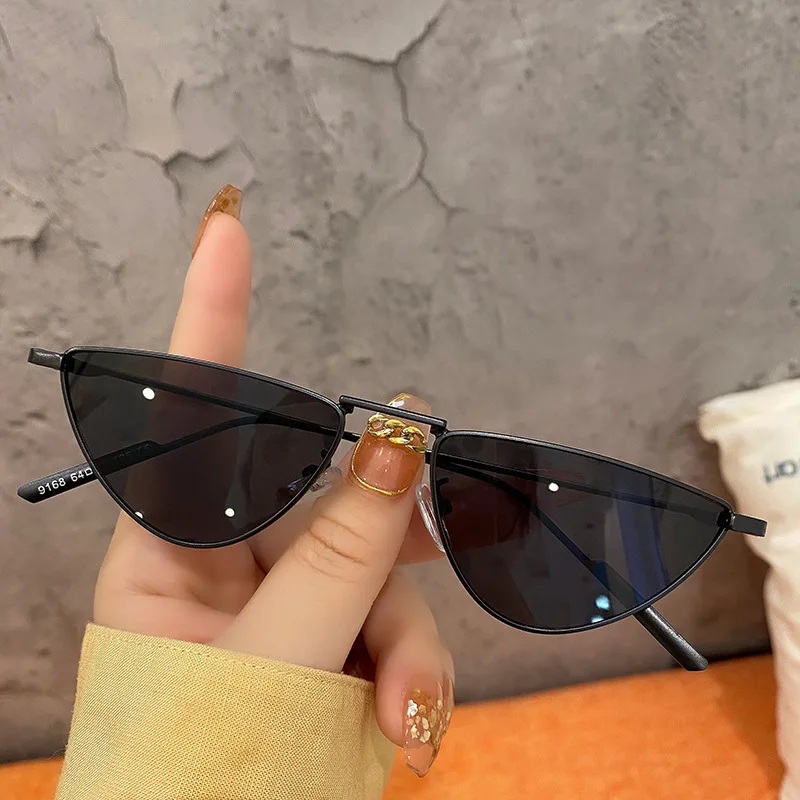 INS Women's Metal Triangle Cat Eye Sunglasses Fashion Men's Bounce Music Festival Sunglasses Trend Outdoor Party Photo Mirrors