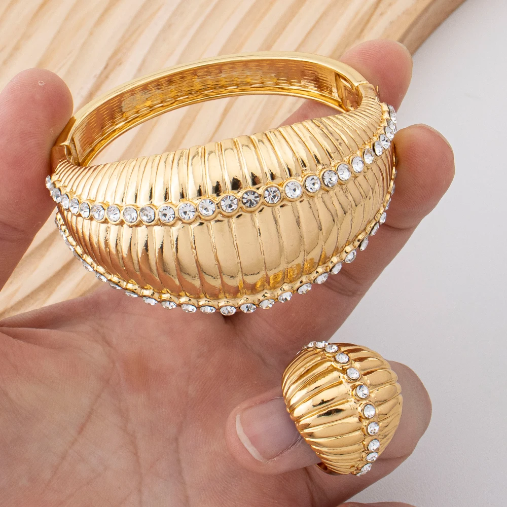 Luxuriöses Zirkonia-Edelstahl-Armreif- und Ring-Set für Hochzeitsfeier, Modisches Damen-Verlobungsarmband, Accessoires, Geschenk, Großhandel – Detail 1