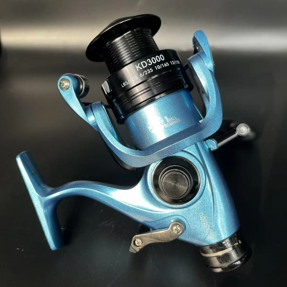 Light Blue Ambidextrous Spinning Fishing Reel Ultra Light Long Cast For Freshwater Saltwater Lure Fishing Suitable For Beginners