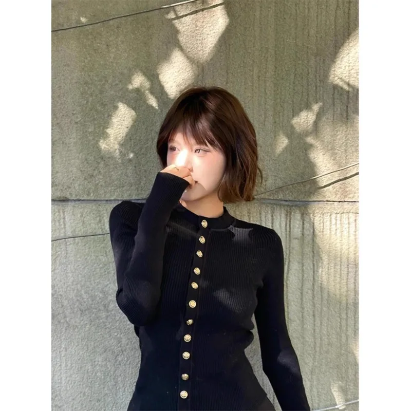 

Autumn New Advanced Cardigan Knitwear French Vintage Fashion Slim-fit Long-sleeved Sweater Women's Korean Simple Black Tops