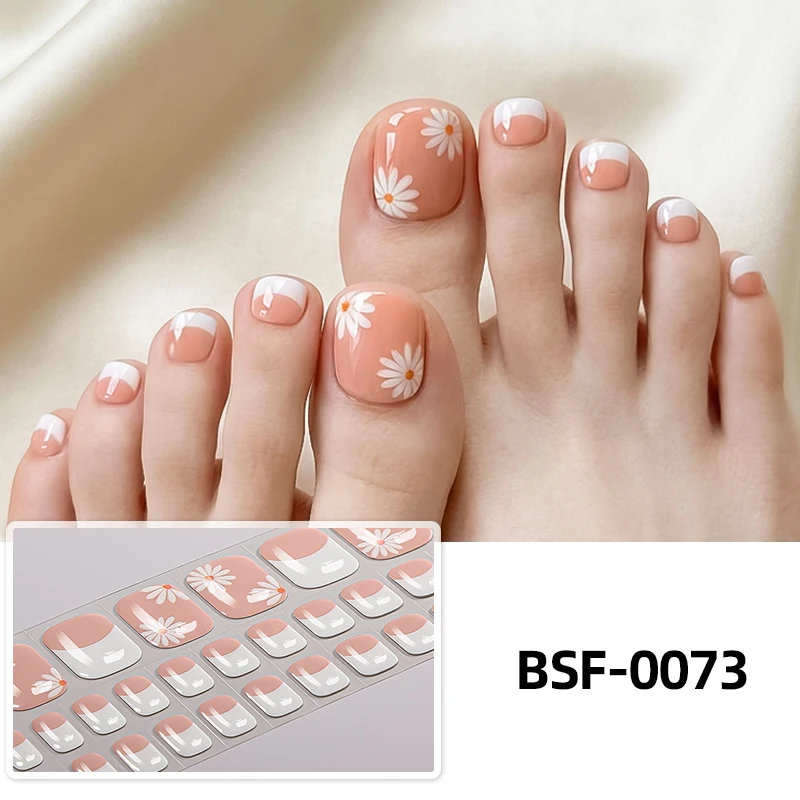 34Tips White French Flower UV Free Gel Toenail Sticker Summer Daisy Gel Toe Nail Wraps Self-Adhesive Foot Nail Art Decoration