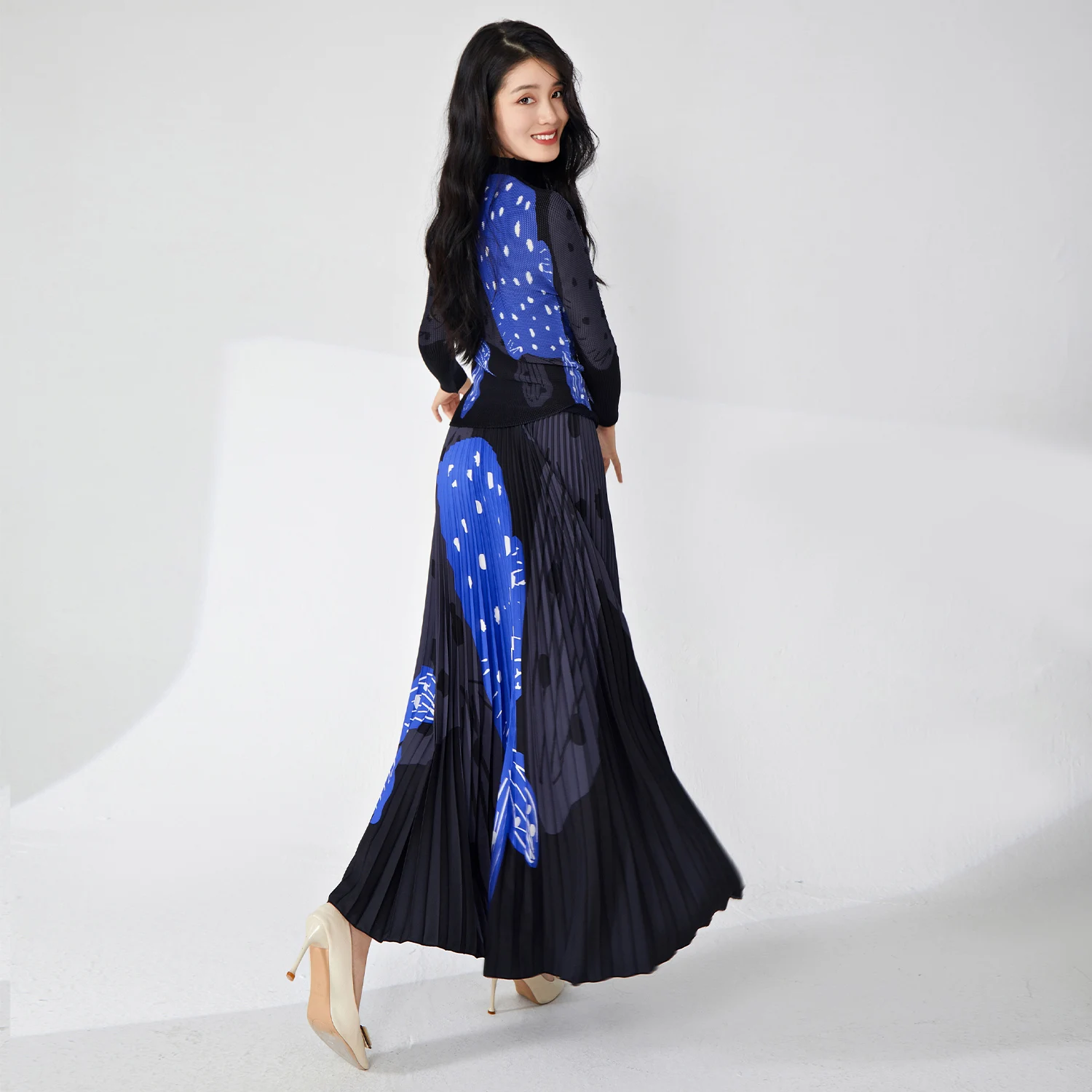 Lässiger Blumen-A-Linien-Rock für Damen und langärmlige Oberteile, zweiteiliges Set, neuer plissierter lockerer Rock für den Sommer in großen Größen