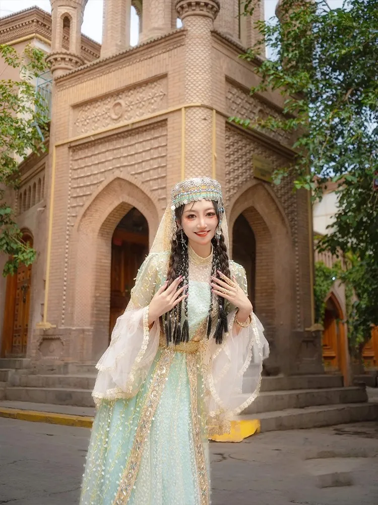 أزياء أداء التصوير الفوتوغرافي الغريبة والسفر