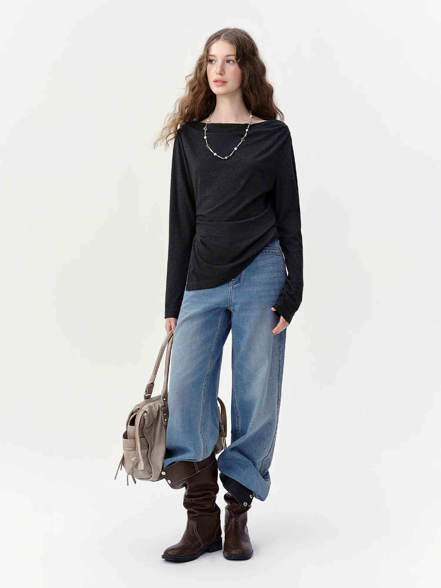 DUSHU Damen Off-Shoulder Drapierter Wasserfallausschnitt Langarm T-Shirt, Minimalistisches, Gerafftes, Schlankes, Elegantes Casual-Mode-Oberteil – Detail 7