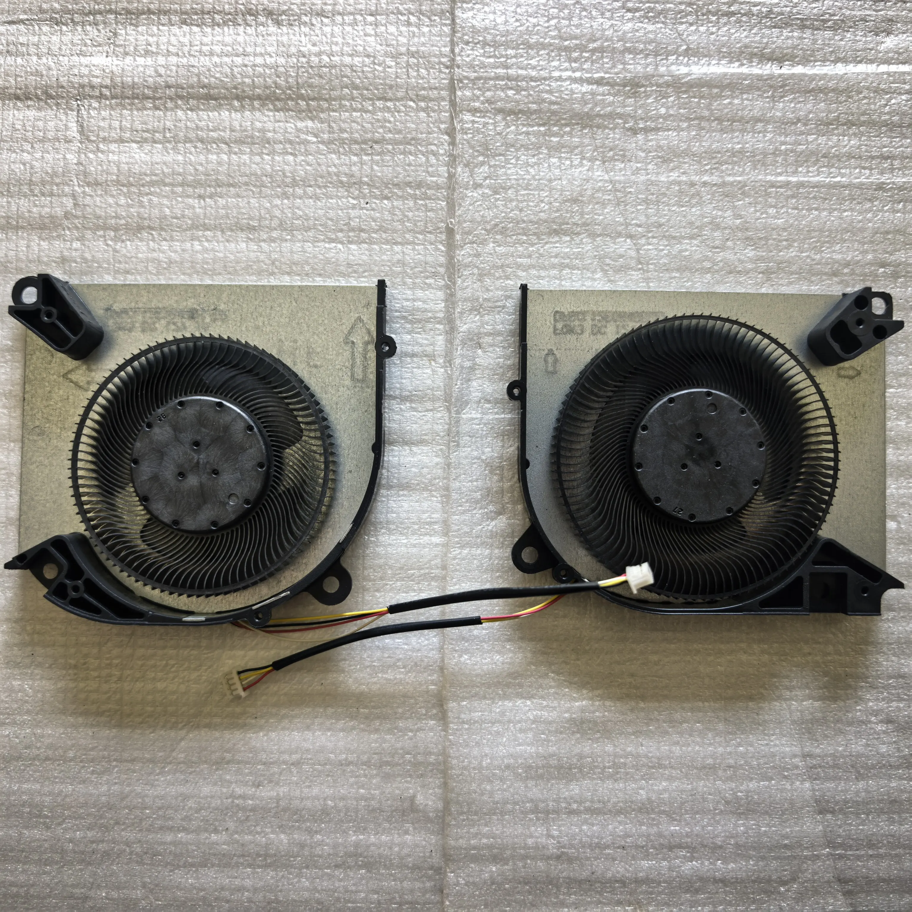 

New laptop cpu&Gpu cooling fan for HASEE TX8R7 TX8R5 TX8R9 TX9R7 TX9R9 12v