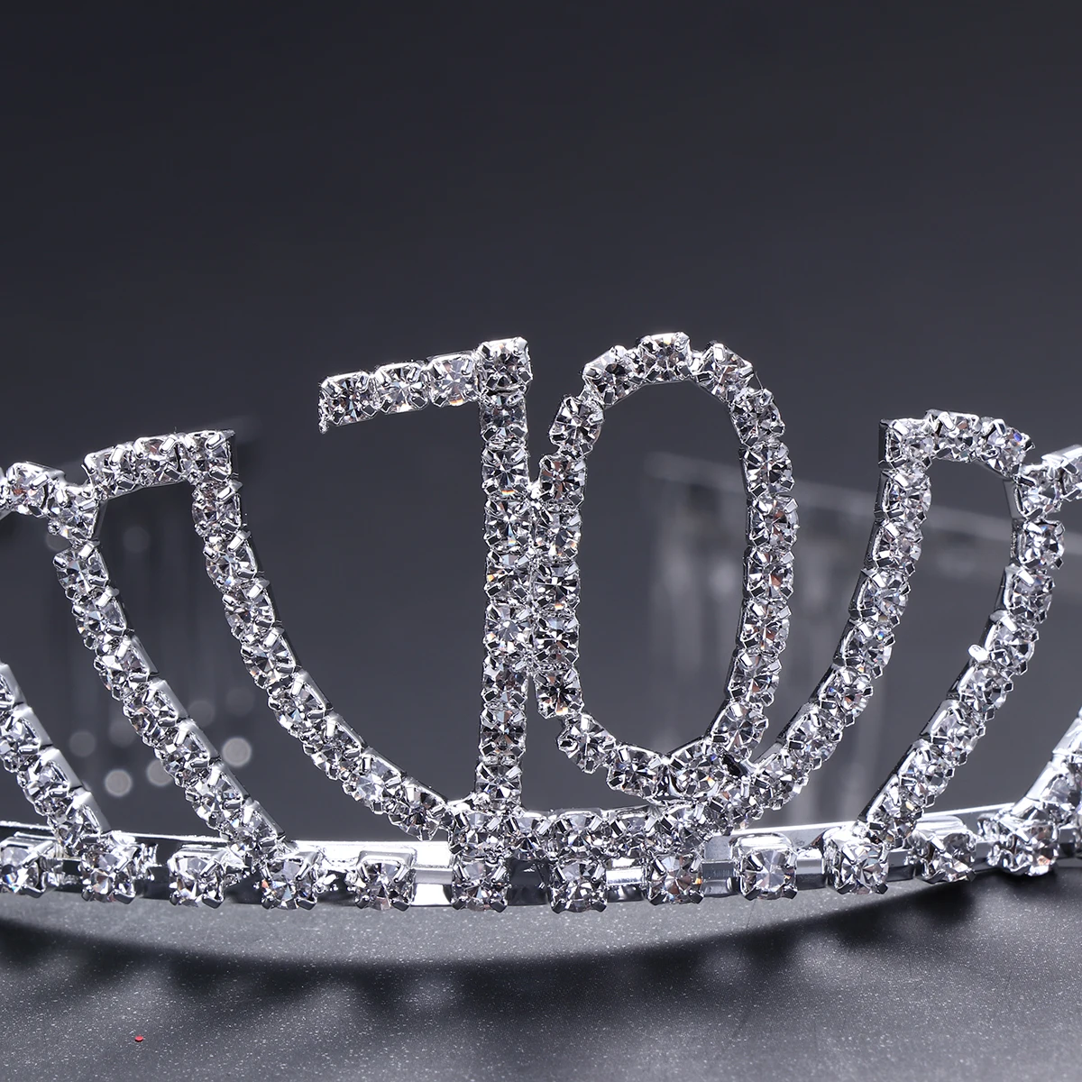 

80Th Birthday Tiara Crystal Rhinestone Queen Crown Headband Hair Combs Anti Rust Free Size Stable Wearing Party Decorations