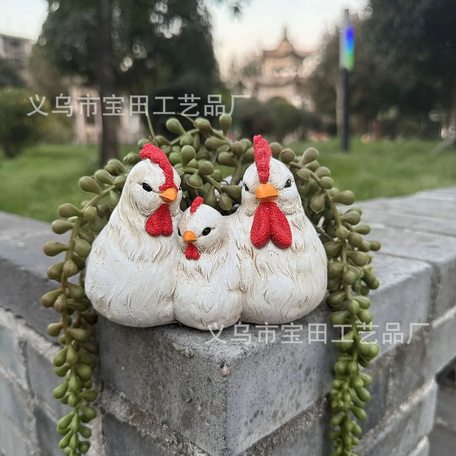 Three Chickens Resin Family Statue, Farmhouse Decor with Planting Trough, Garden Kitchen Yard Ornament, Animal Figurine Set