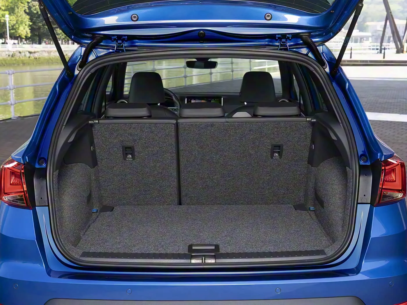 

2PCS Back Door Damper With Spring For Seat Arona KJ7 5-Door SUV 2016-2025 Rear Tailgate Boot Gas Spring Struts Prop Lift Support