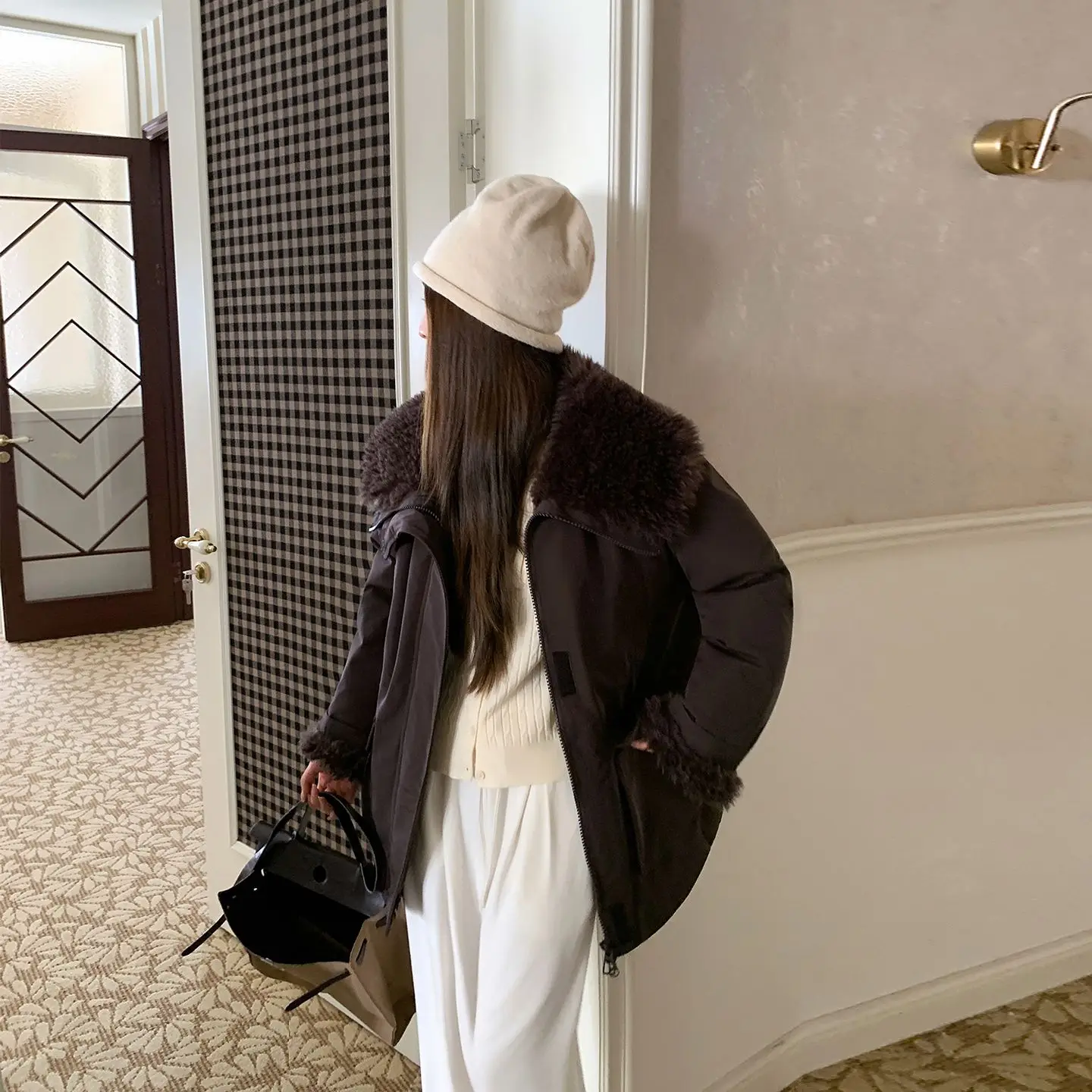 

Парка женская зимняя Techwear из нейлона рипстоп, спортивный крой, нейтральный цвет, грязеотталкивающая, с флокированным графическим принтом на шнурке