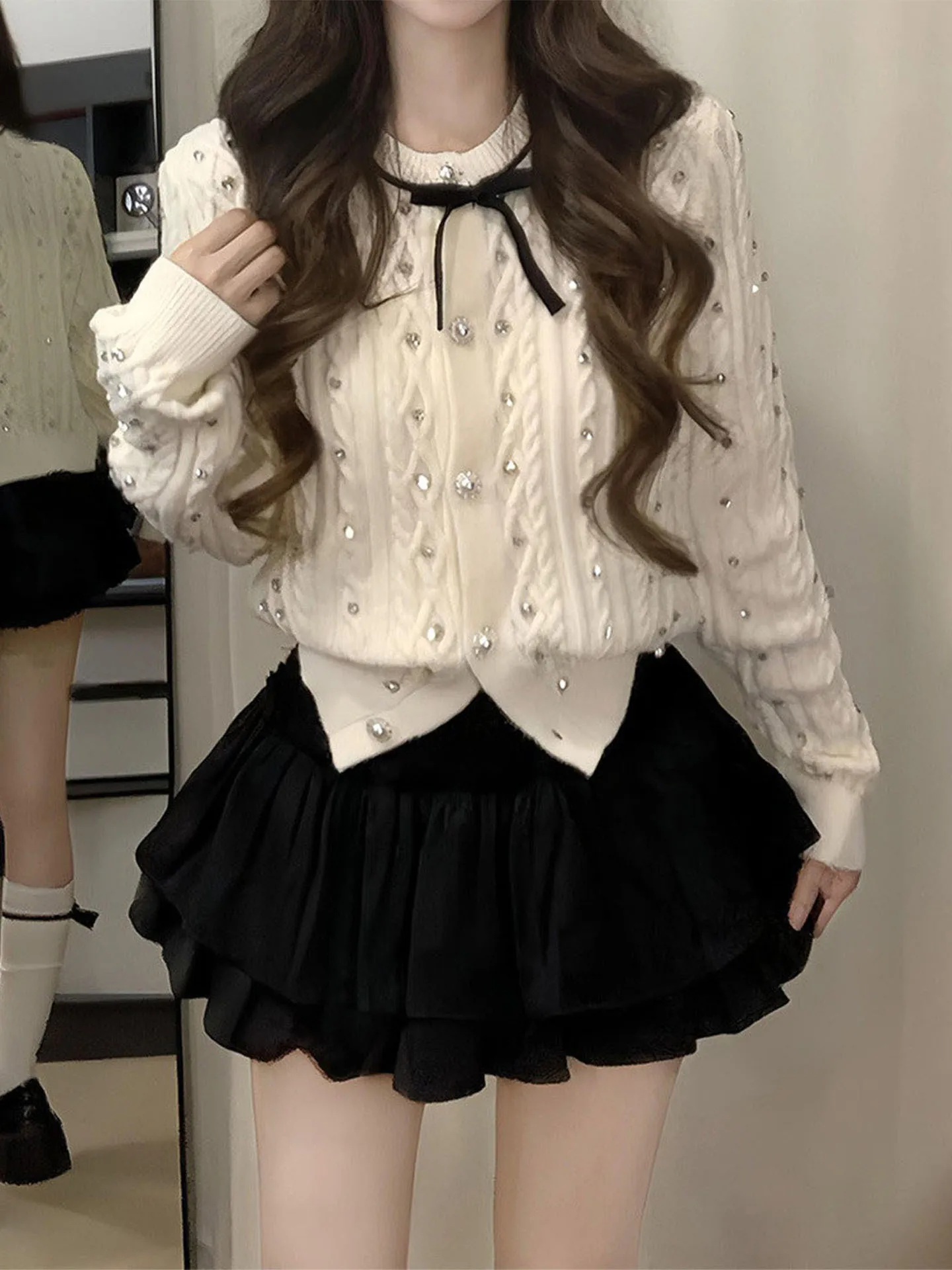 

Heavy Embellished Knit Sweater And Short Skirt Set for Women Casual Winter Fashion Two-Piece Outfit with Twisted Design in Black