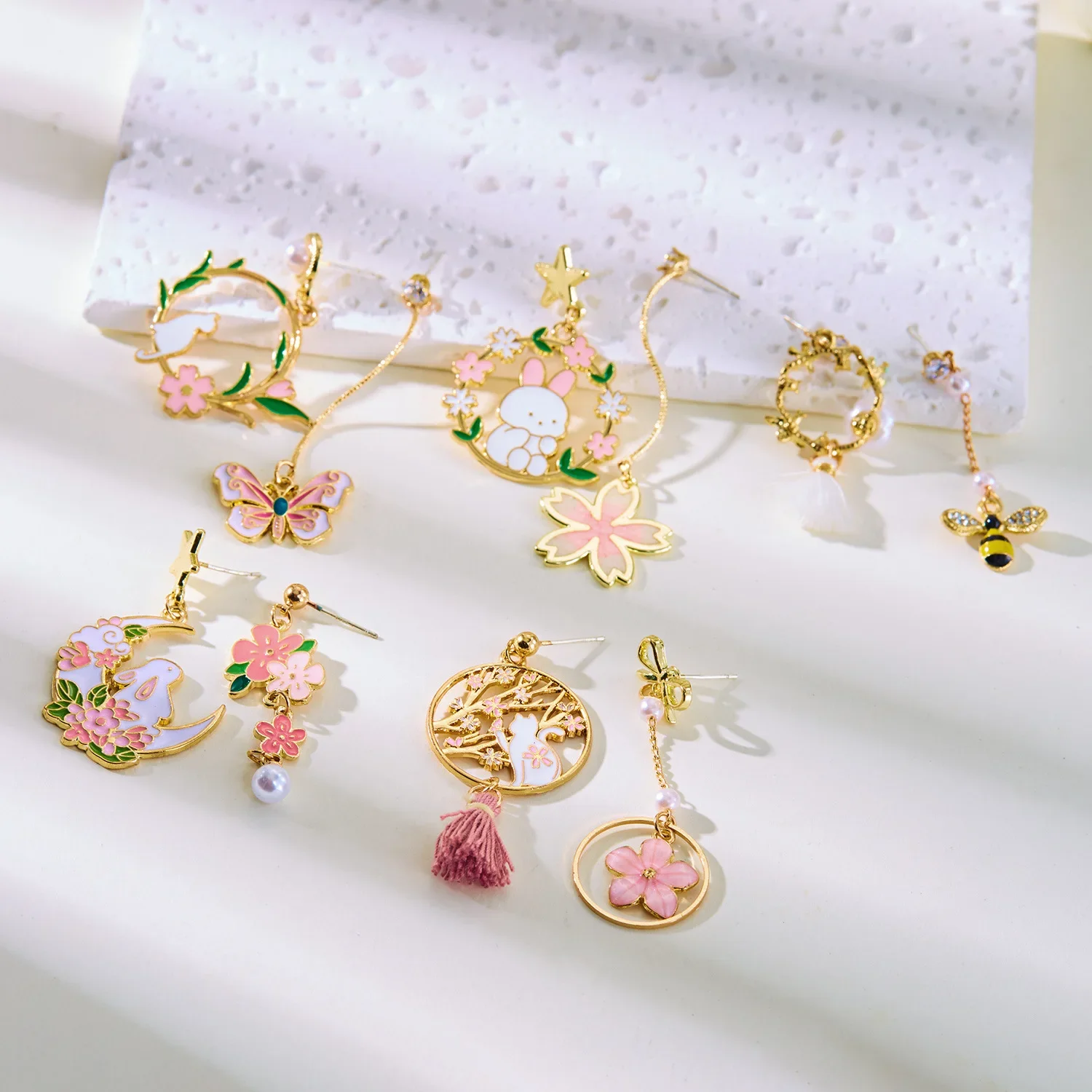 Cute Cat Flower Wreath Earrings Unique Asymmetric Design for Women's New Chinese Style and Countryside Sweet and Fresh for Summe