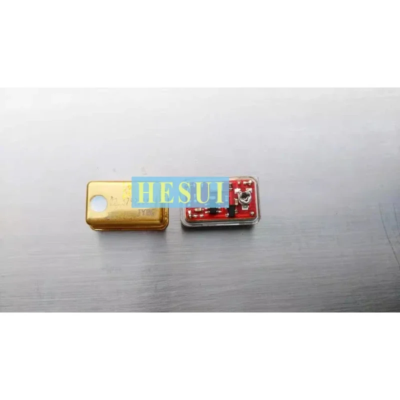 

Позолоченный термокристаллический генератор 0,1 ppm сверхвысокая точность 22,5792 м 24,5776 м