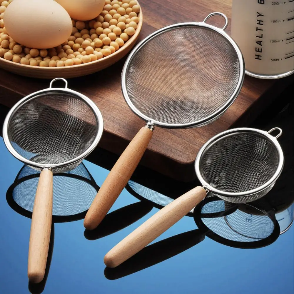 

Flour Sieve Sturdy Wooden Handle Cooking Filtration Residue Stainless Steel Oil Strainer Filter Sieve Spoon Flour Colander
