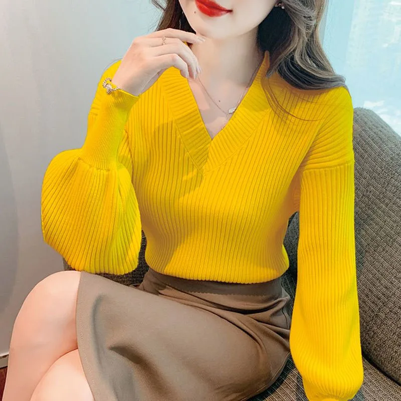 New Autumn and Winter Fashion Trend V-neck Solid Color Slim Fit Versatile Warm and Slim Women\'s Knitted Long Sleeve Sweater