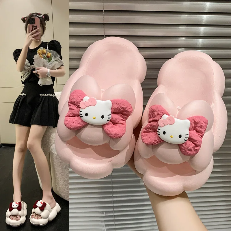 

2024 New Kawaii Hello Kitty Summer New Cute and Fashionable Outwear, Home Anti Slip Cartoon Feet Feeling Cool Slippers