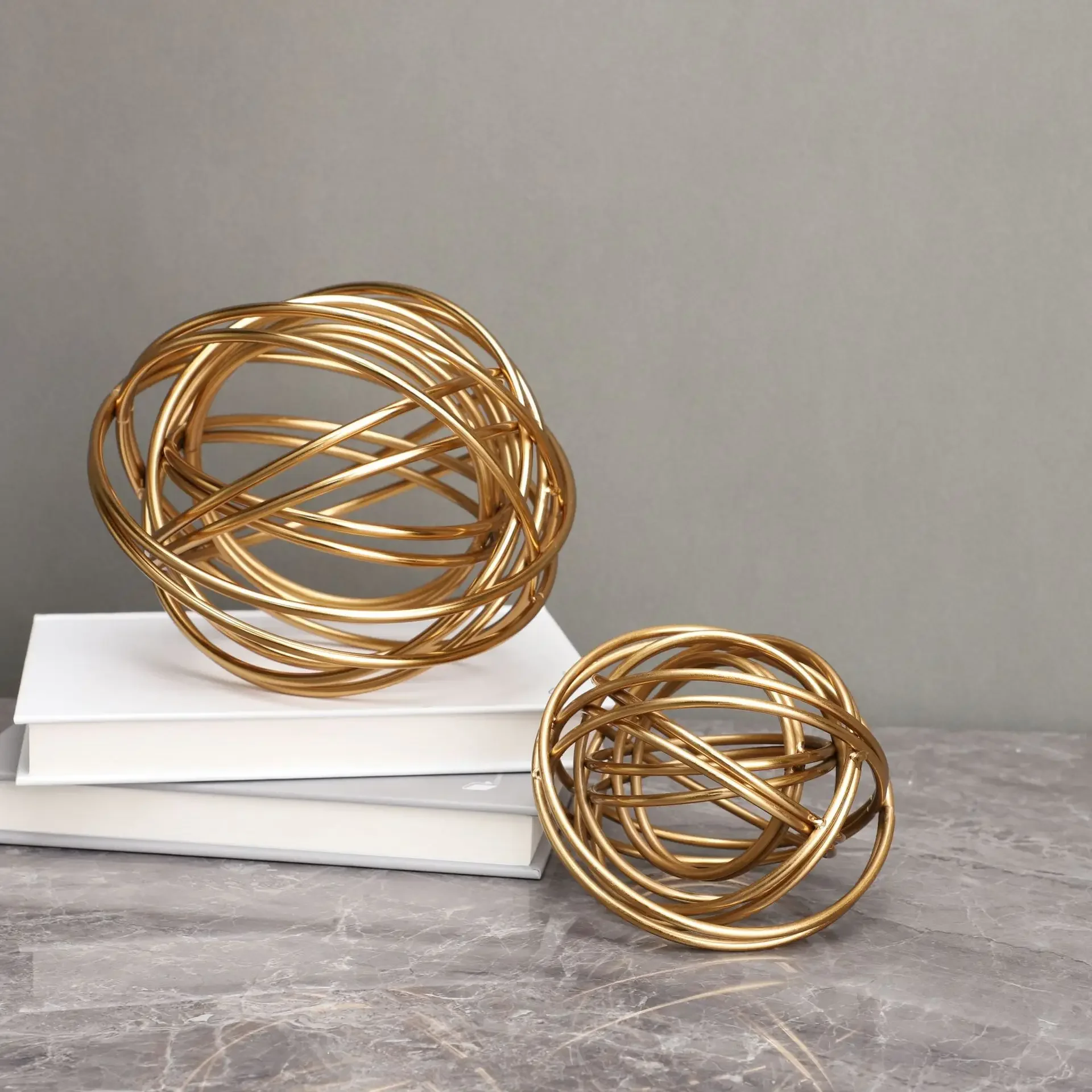 Metal Handicraft Golden Thread Geometric Hollow Balls Golden Winding Ball Metal Decorative Figurines Room Decoration Accessories