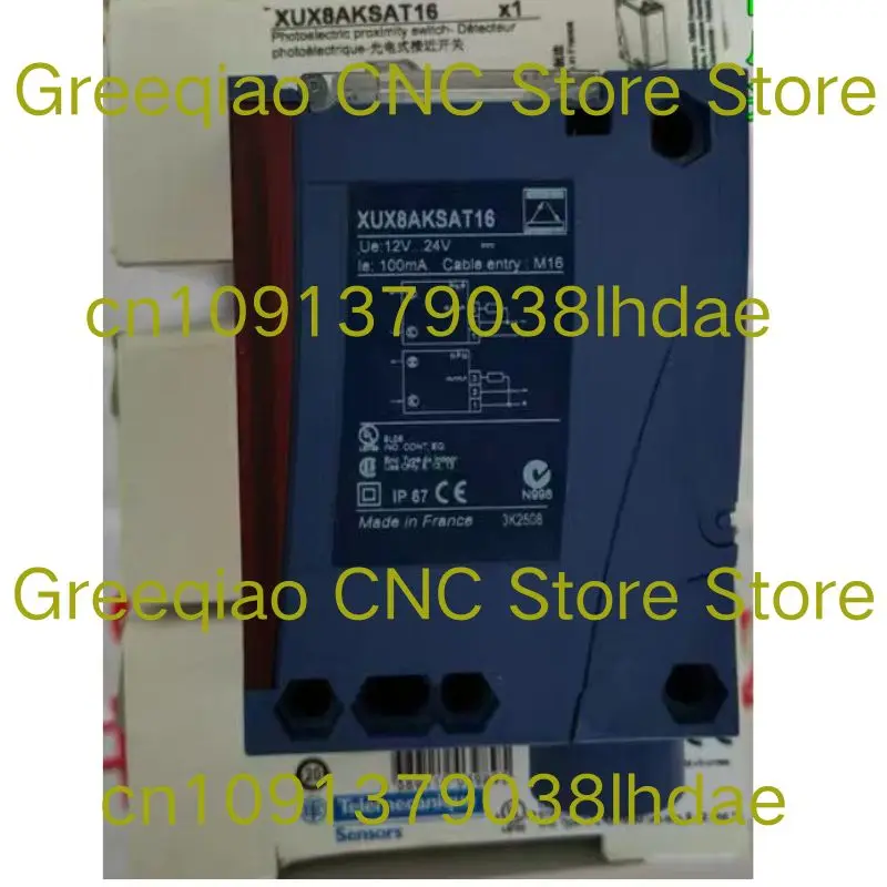 New XUX8AKSAT16 photoelectric sensor for fast delivery