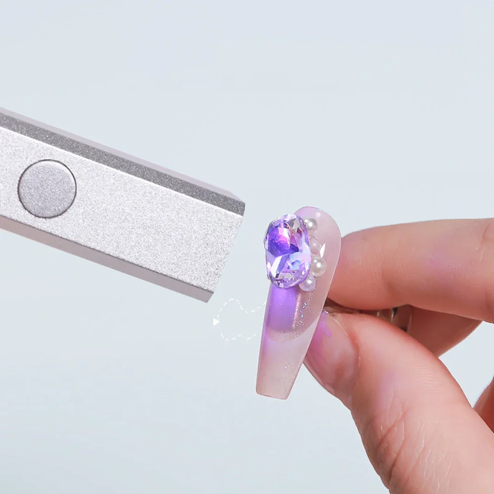 1PC draagbare metalen kleine nagellamp met handheld ontwerp 8-seconden drogen oplaadbare nagel fototherapie lamp manicure gereedschap