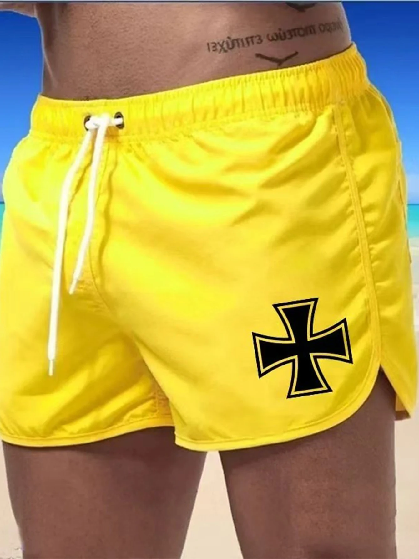 2025 pantalones cortos estampados para hombre, pantalones de gimnasio a la moda para hombre, bañadores de playa ventilados para nadar, pantalones cortos de secado rápido para Surf de verano